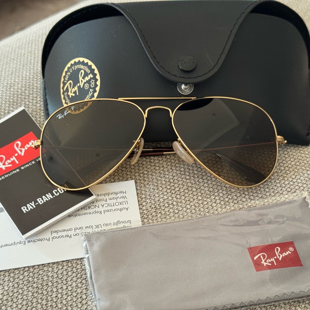 Ray-Ban Gold Frame Aviator Sunglasses